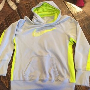 Nike thermal fit hoodie